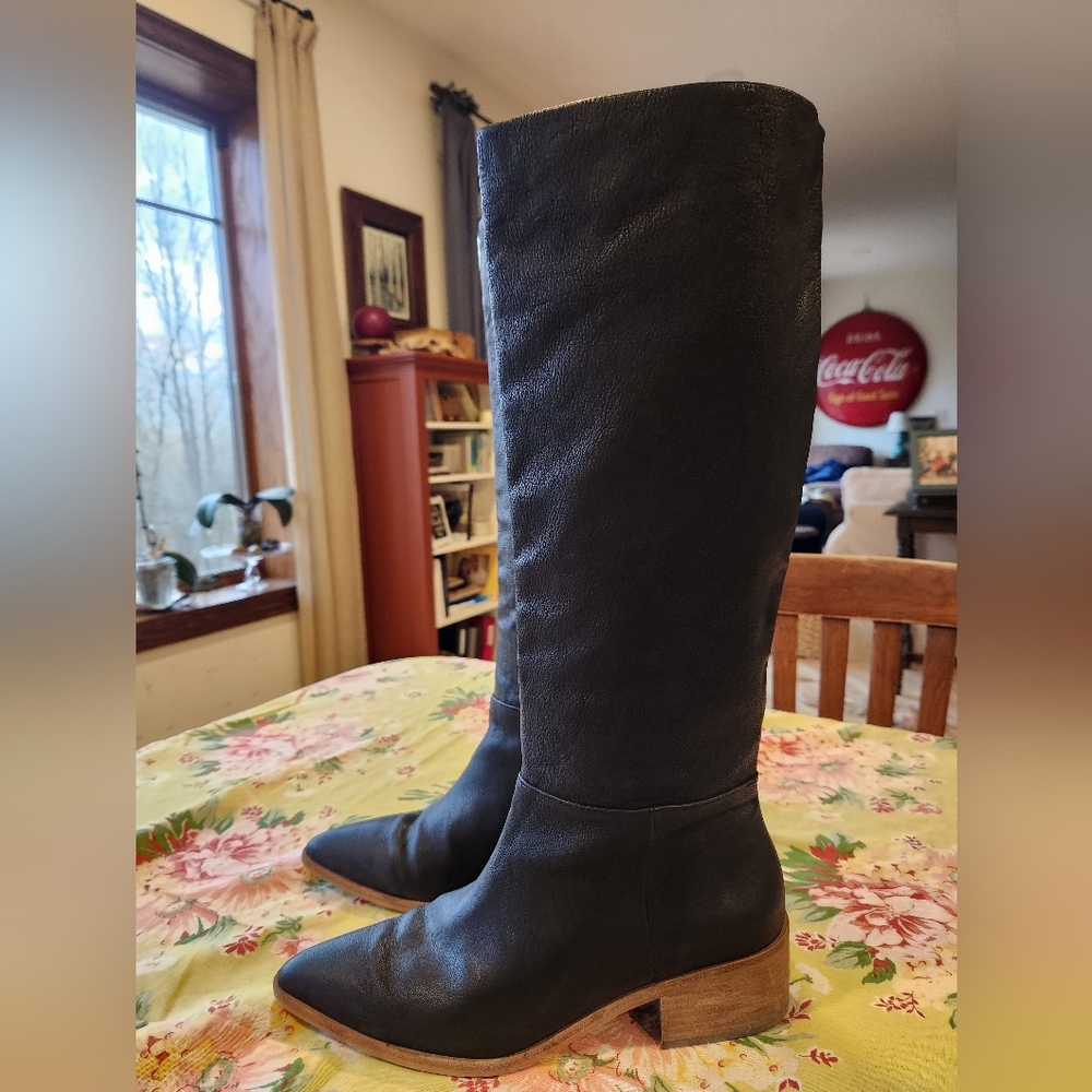 Black Leather Knee High Boots Low Block Heel 10 Vince Camuto